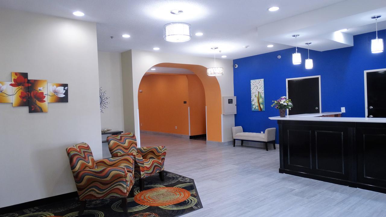 Oak Tree Inn & Suites Claxton 外观 照片